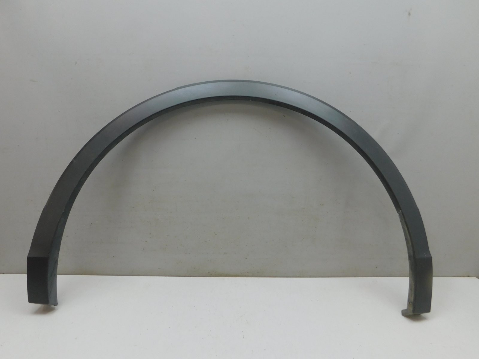 Накладка крыла заднего  левого Volkswagen Tiguan 2017>