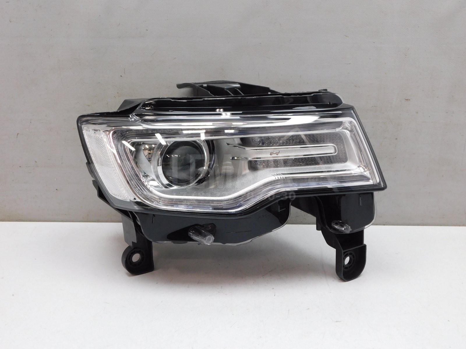 Фара правая Jeep Grand Cherokee (WK2) 2010> 68144708AG
