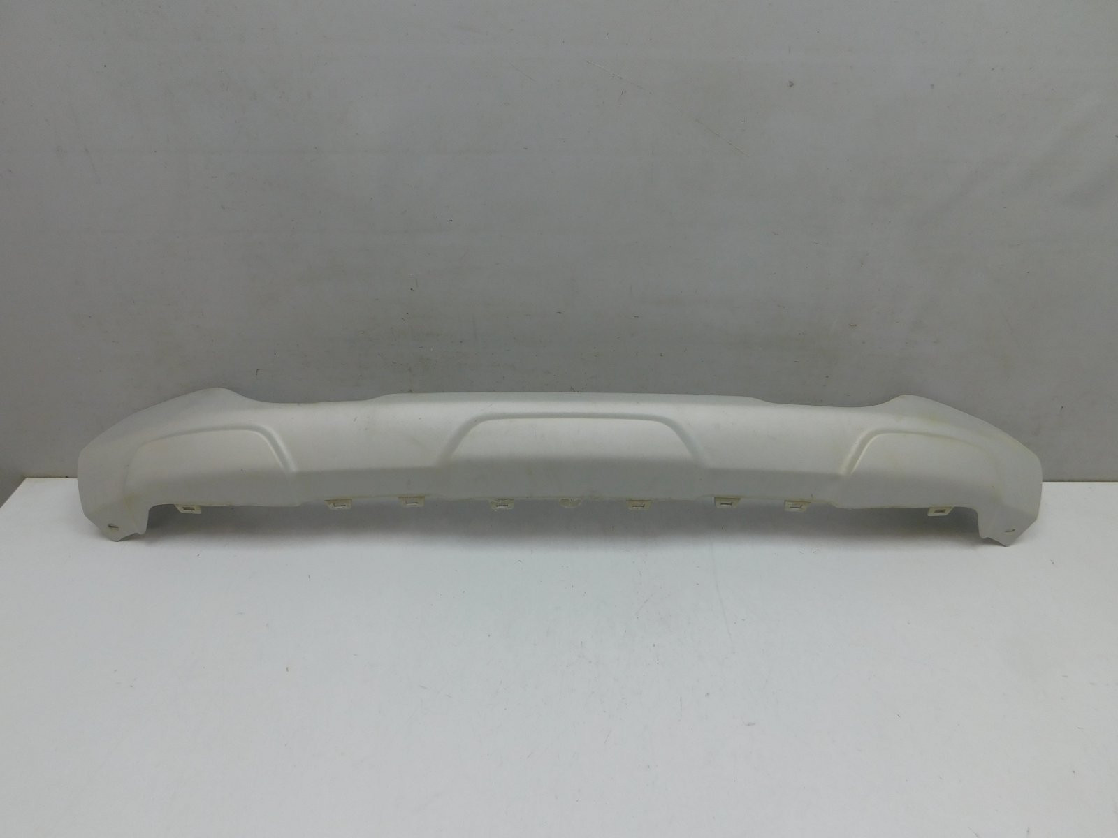 Накладка переднего бампера Renault Sandero 2014>