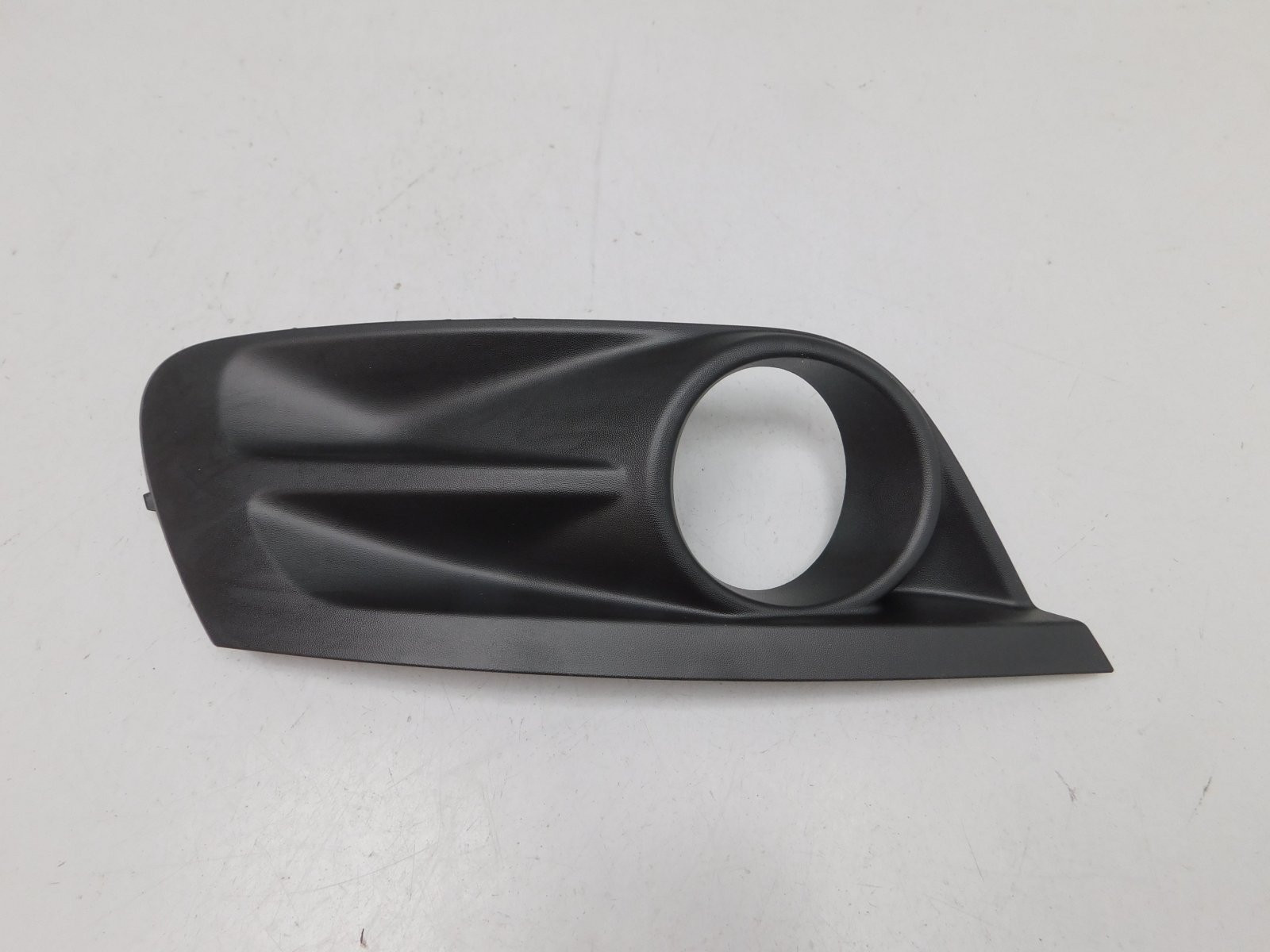 Решетка в бампер левая Renault Fluence 2010>