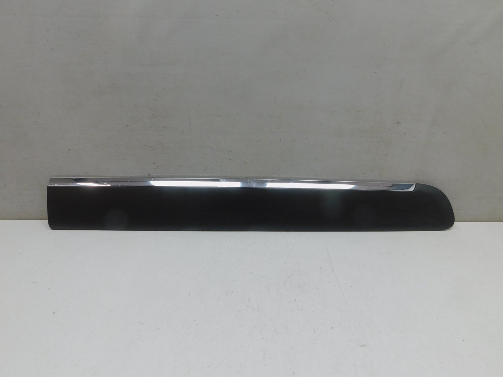 Накладка двери передней правой Citroen C3 Picasso 2009>