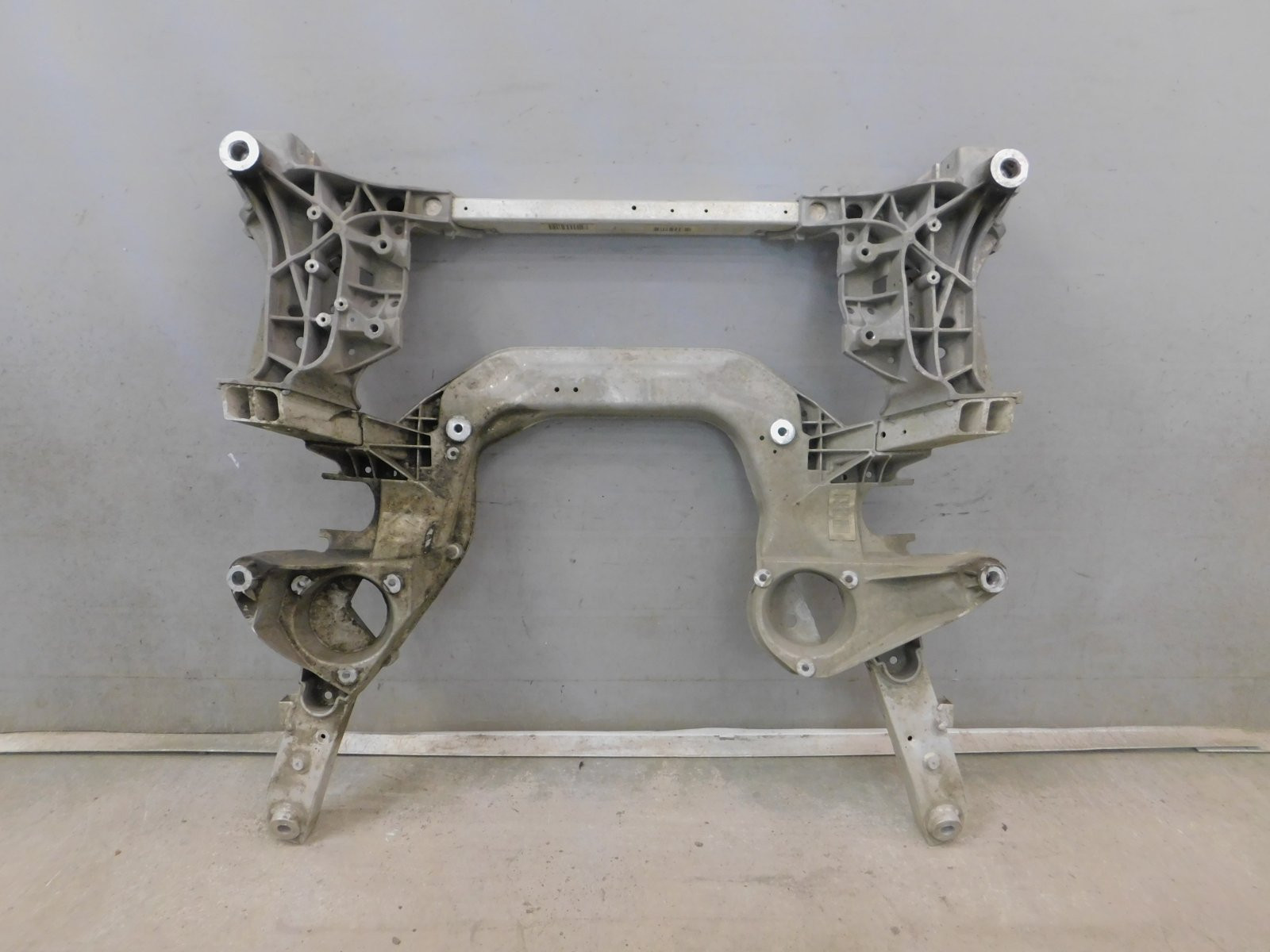 Балка подмоторная BMW 5-серия F10/F11 2009>