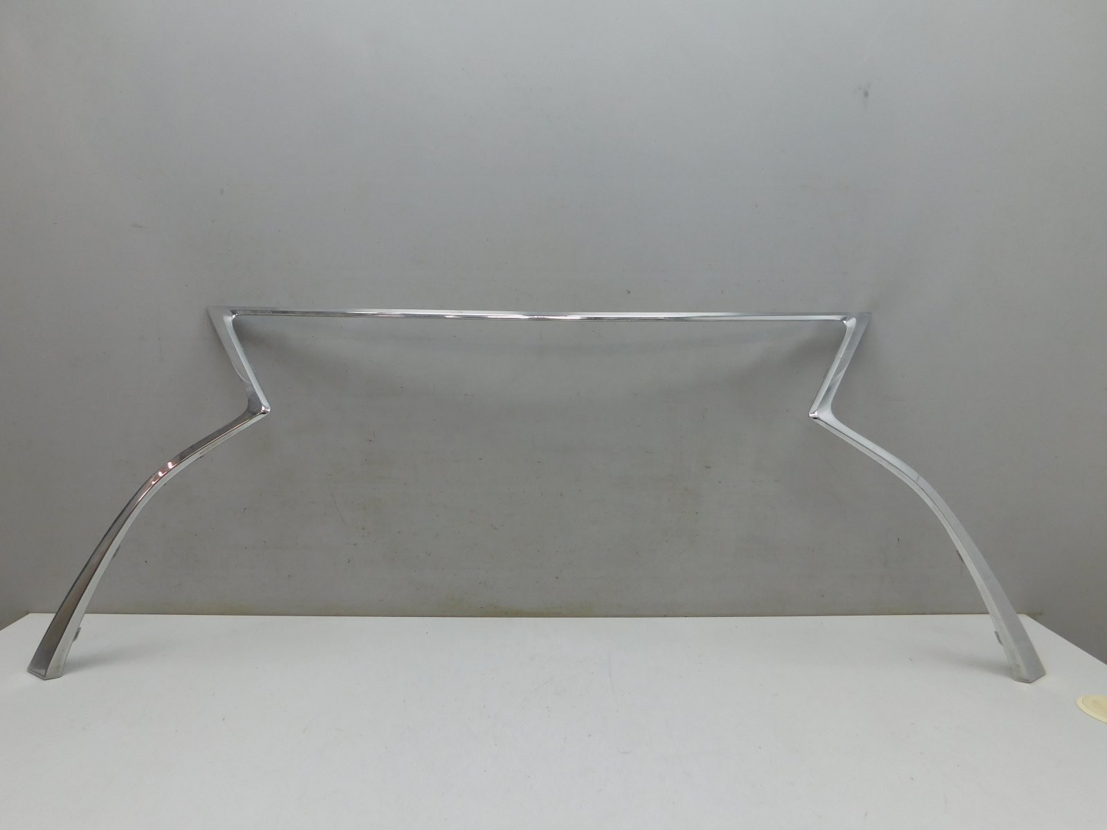 Молдинг решетки радиатора Lexus RX IV 2015>