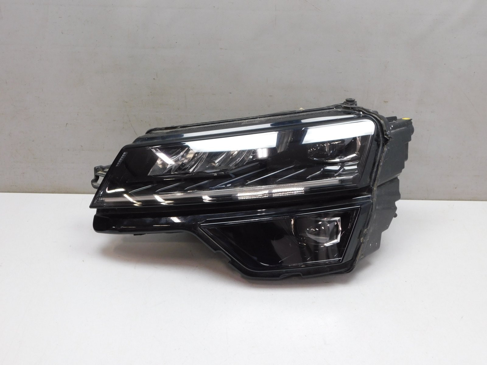 Фара левая Skoda Karoq 2017>