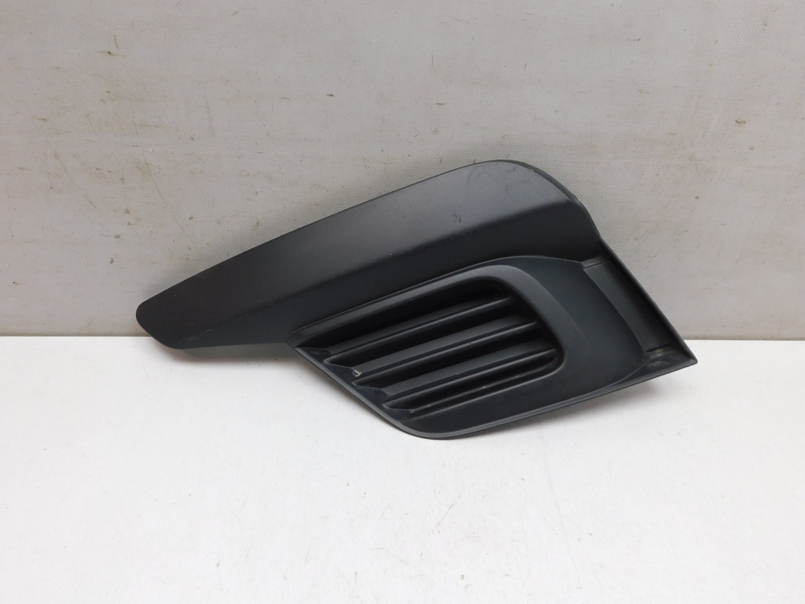 Решетка в бампер левая Renault Logan II 2014>