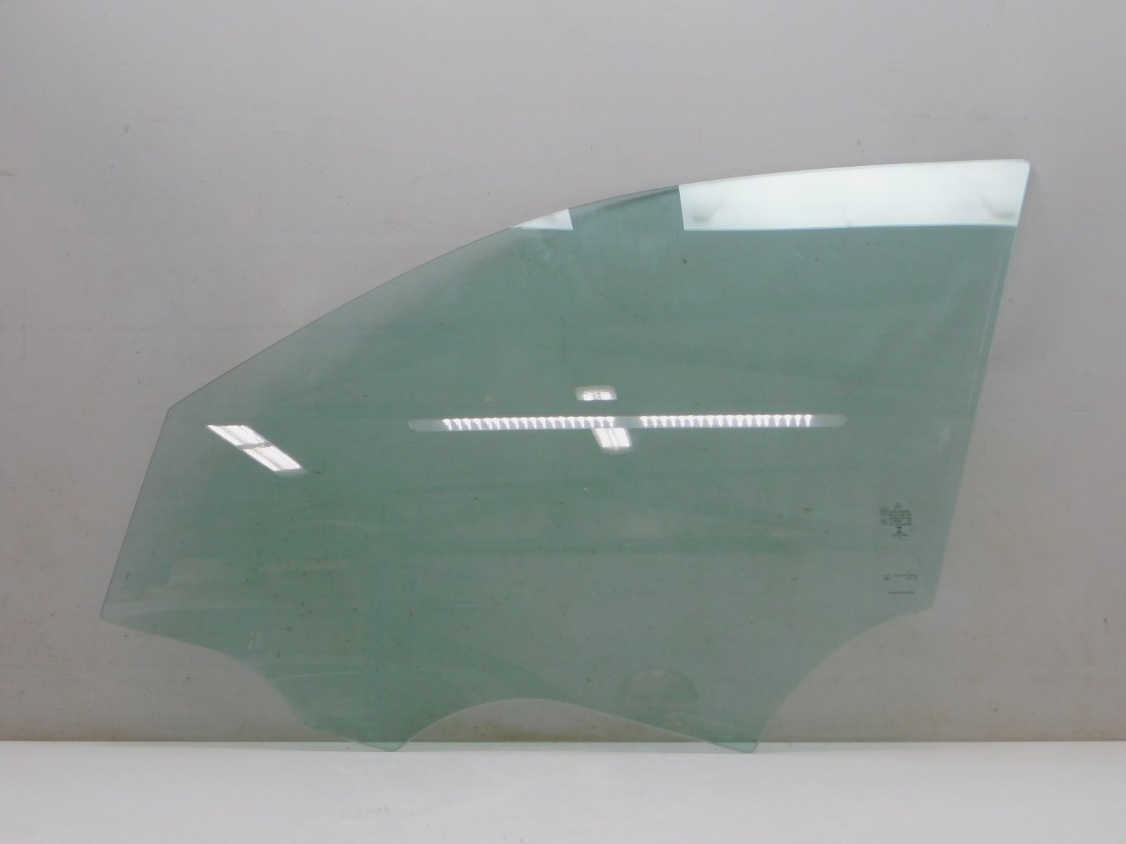 Стекло двери передней левой Mercedes-Benz GLC-Class X253 2015>