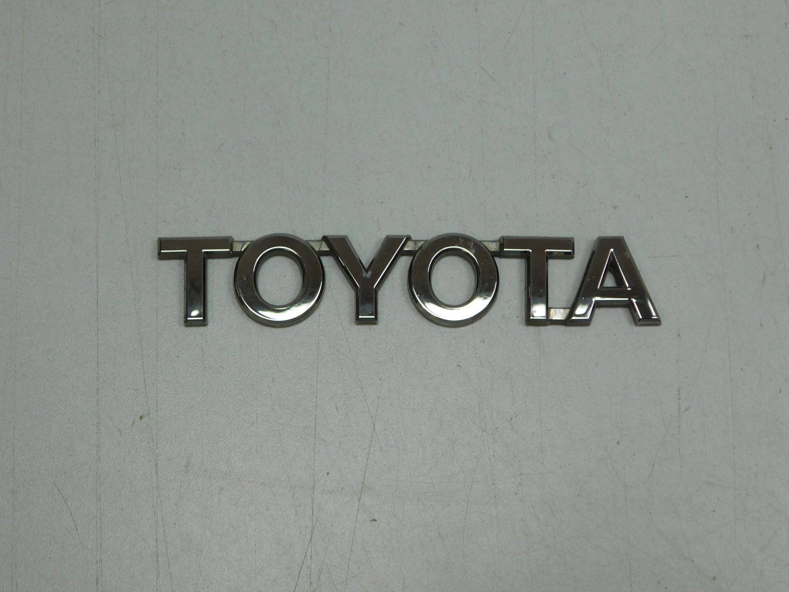 Эмблема Toyota RAV 4 2013-2019