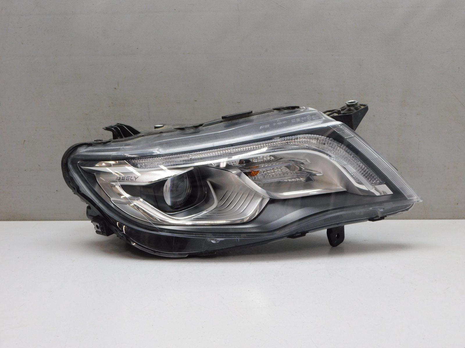 Фара правая Geely Atlas 2017>