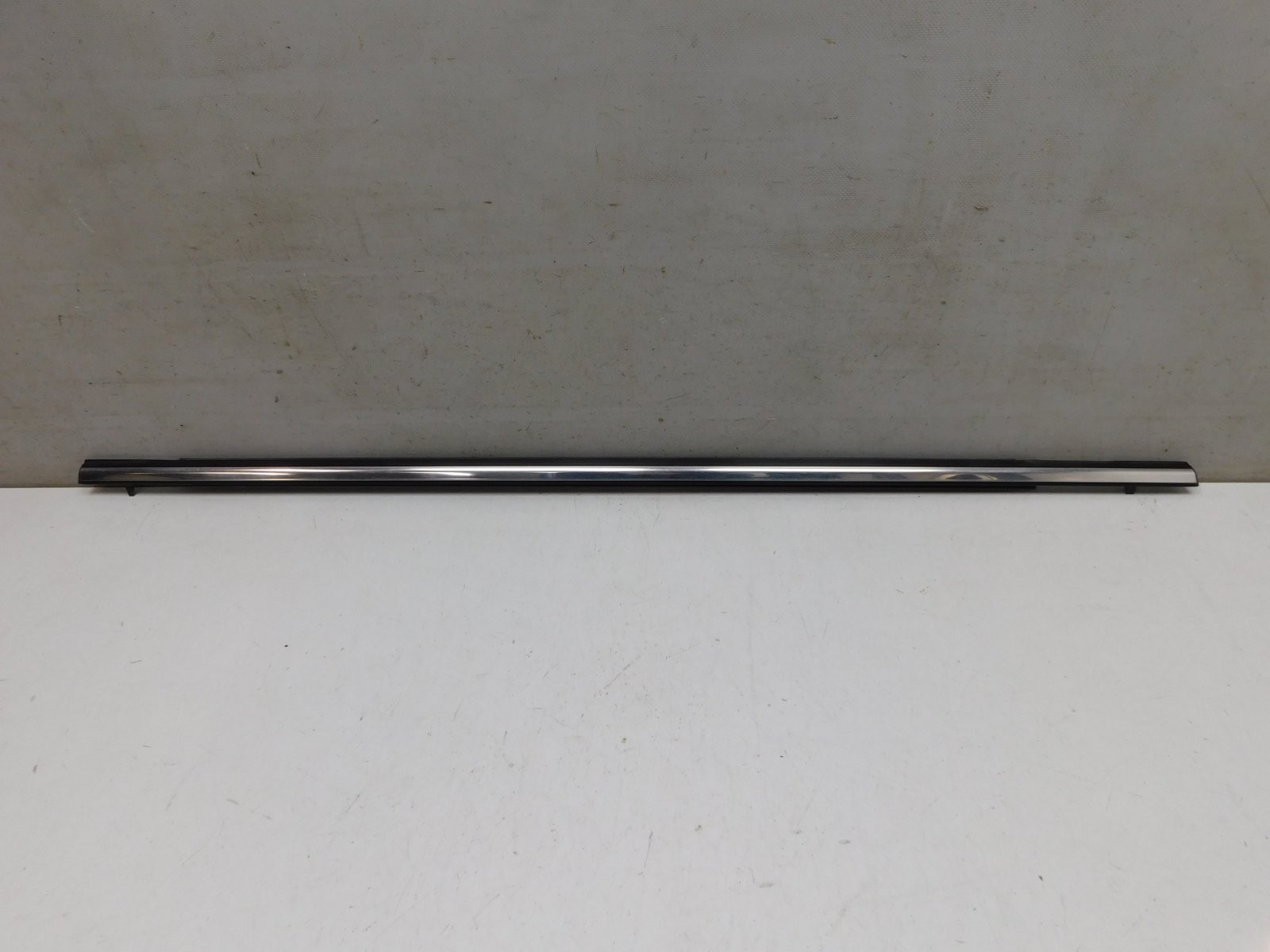 Накладка стекла заднего левого Subaru Forester (S13) 2012>