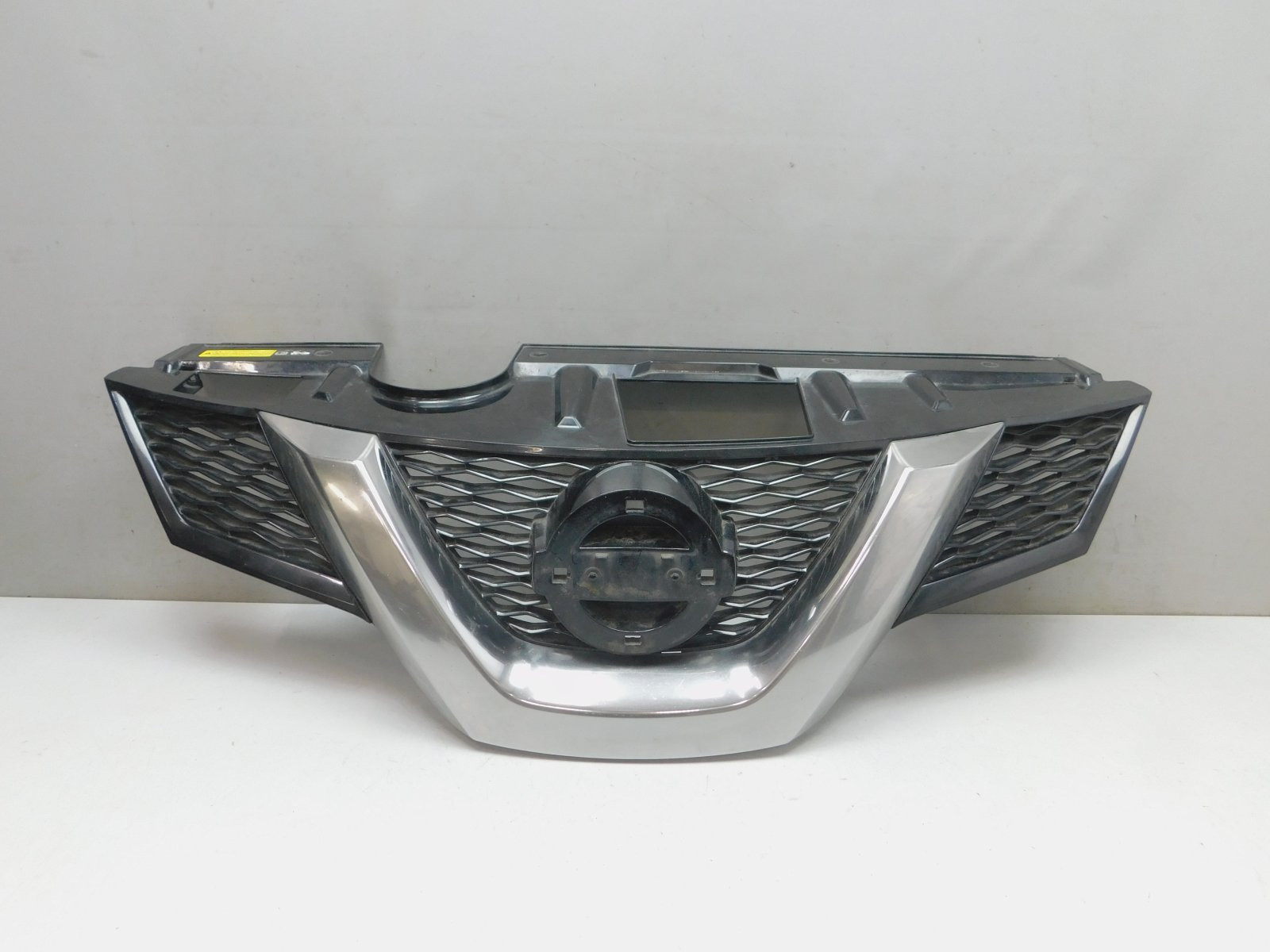 Решетка радиатора Nissan X-Trail (T32) 2014>