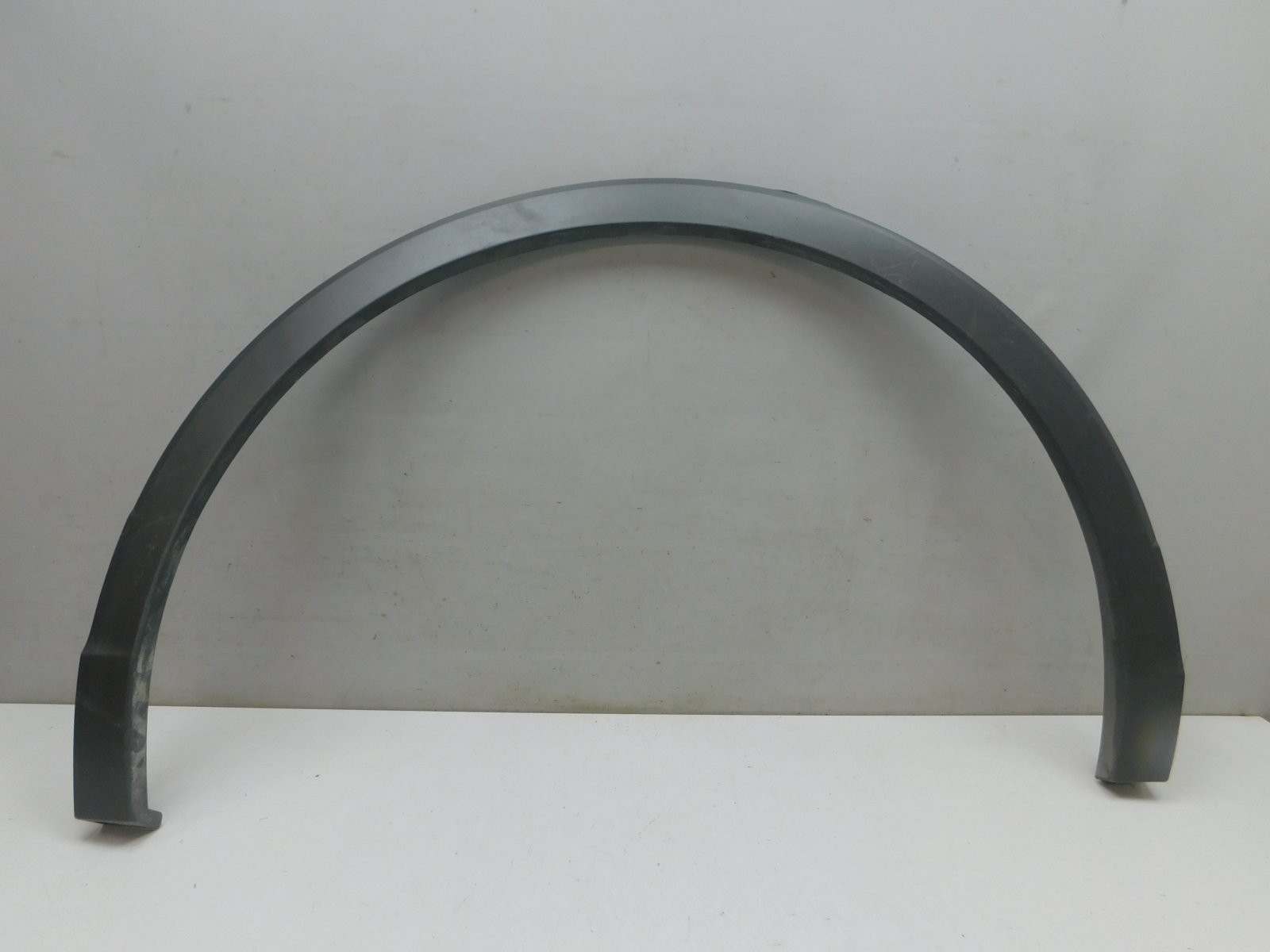 Накладка крыла заднего  правого Volkswagen Tiguan 2017>