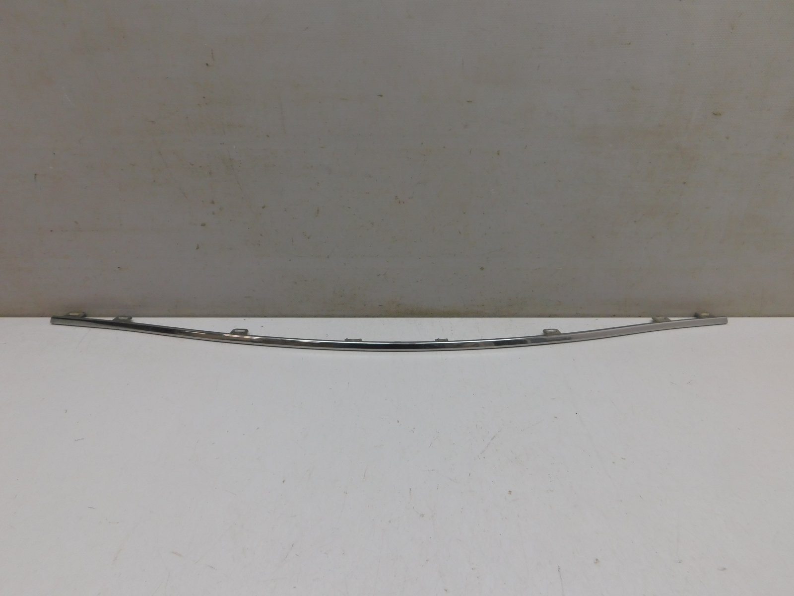 Молдинг решетки радиатора Lexus LX 570 (URJ200) 2007>