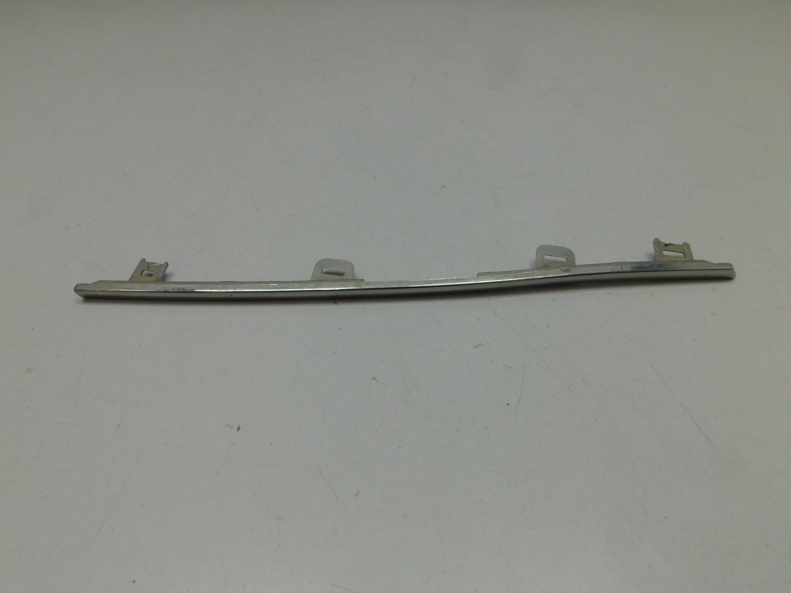 Молдинг решетки радиатора Lexus LX 570 (URJ200) 2007>