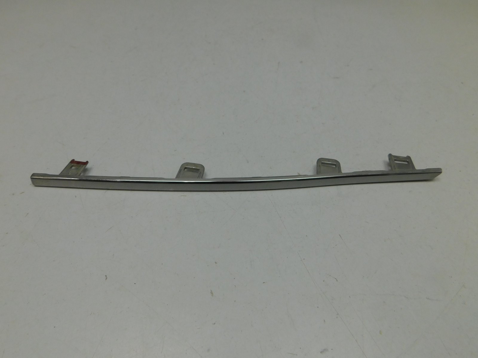 Молдинг решетки радиатора Lexus LX 570 (URJ200) 2007>