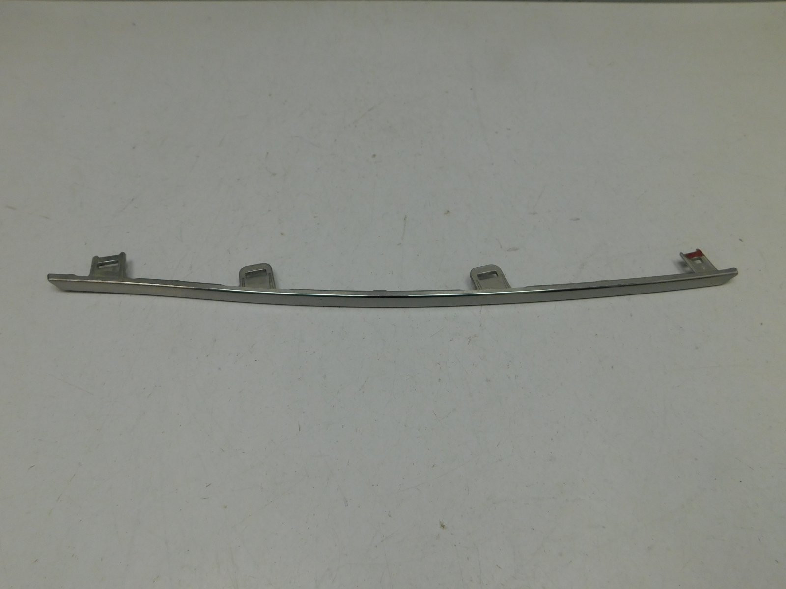 Молдинг решетки радиатора Lexus LX 570 (URJ200) 2007>