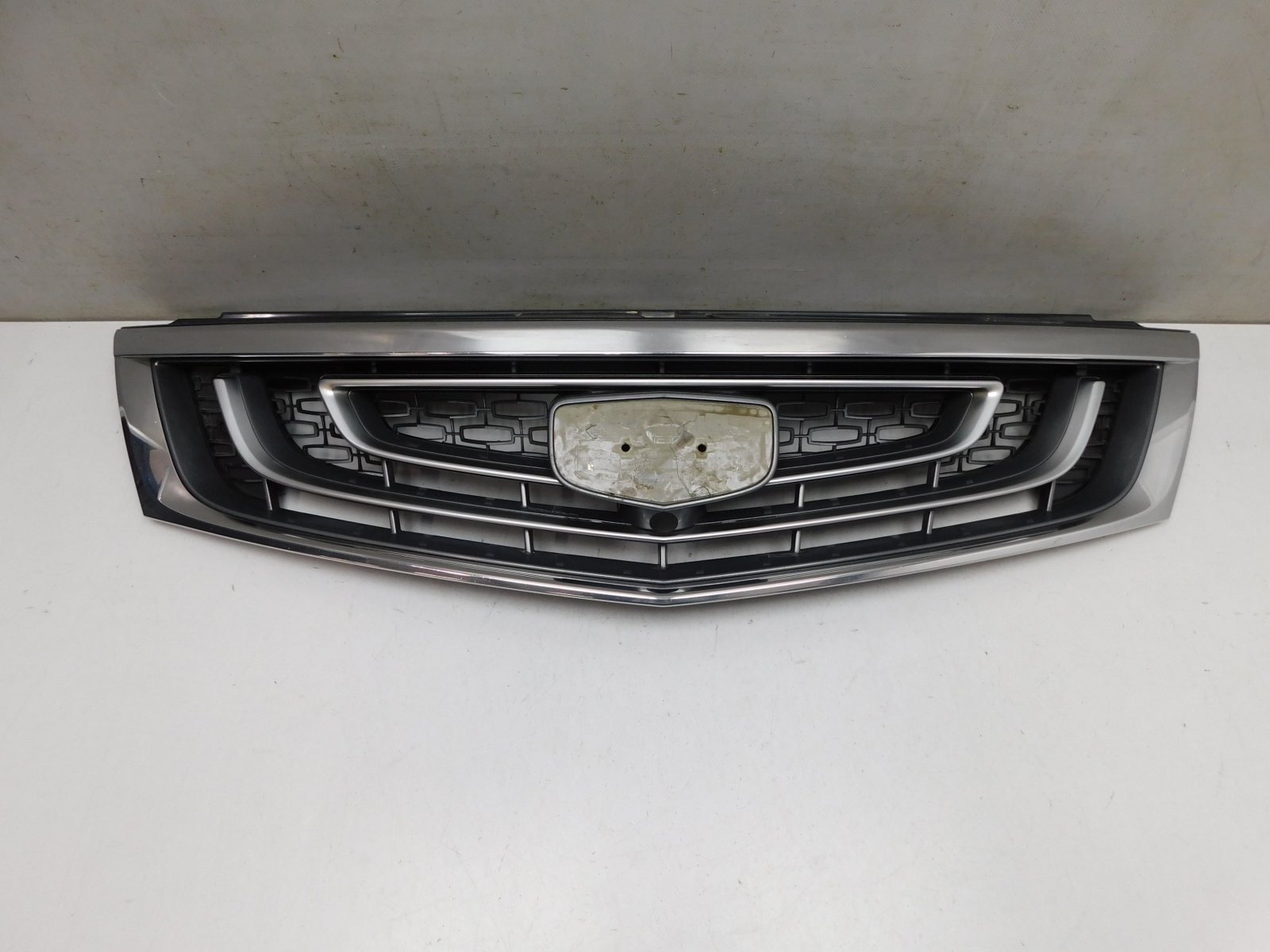 Решетка радиатора Geely Atlas 2017>