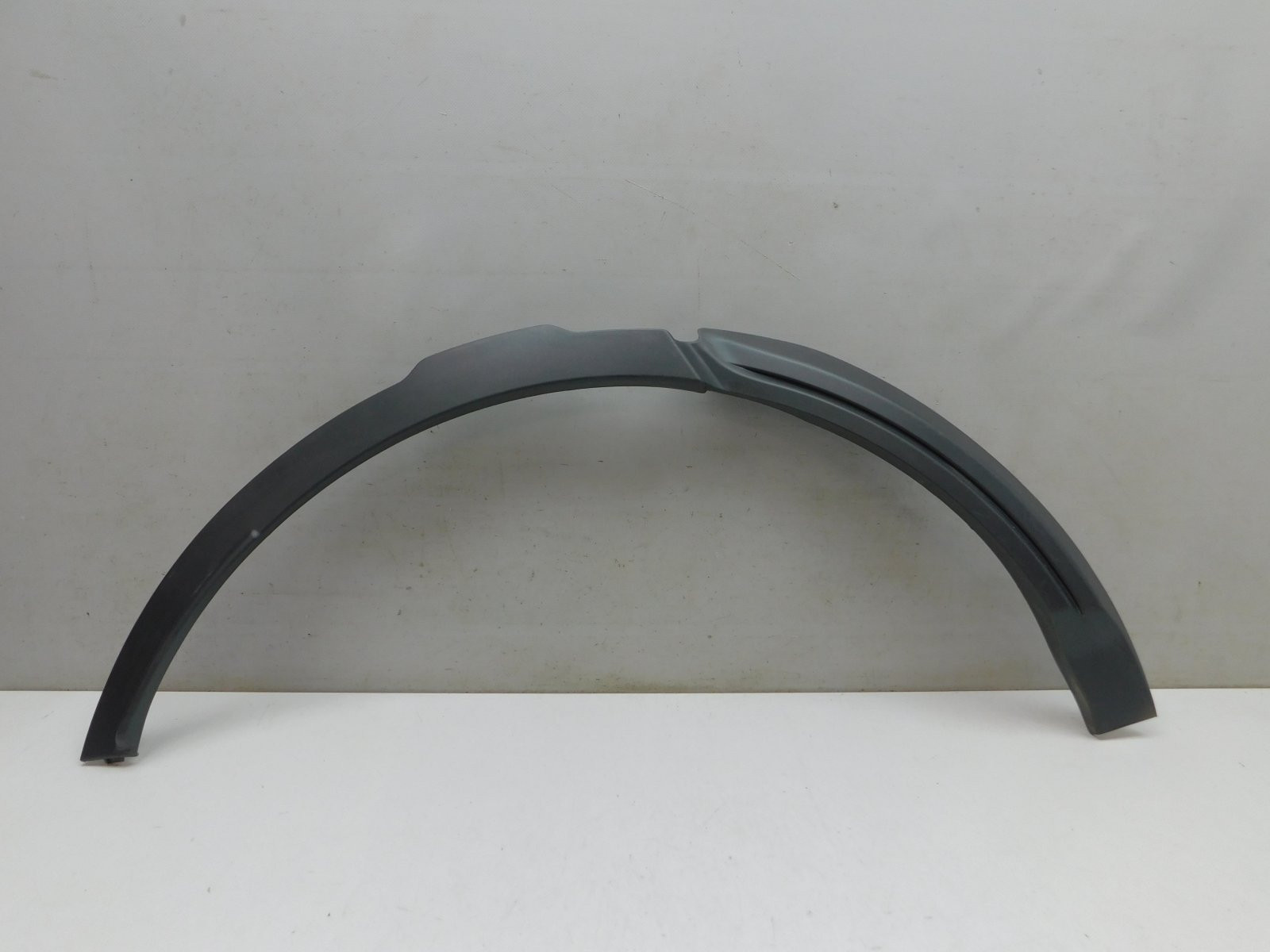 Накладка крыла заднего  правого Land Rover Range Rover Evoque 2011-2019