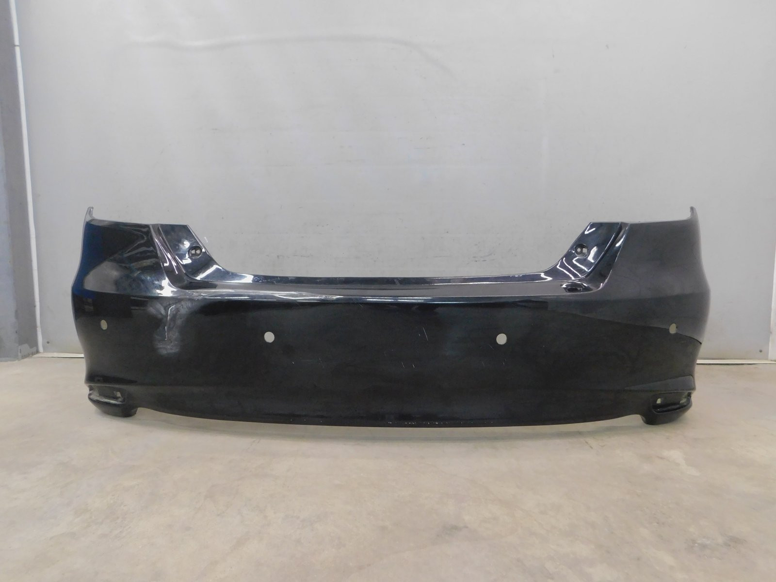 Бампер задний Toyota Camry V50 2011-2018