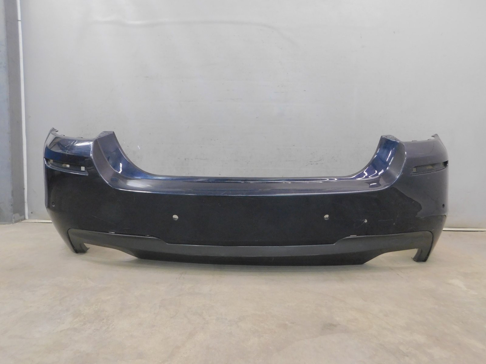 Бампер задний BMW 5-серия F10/F11 2009>