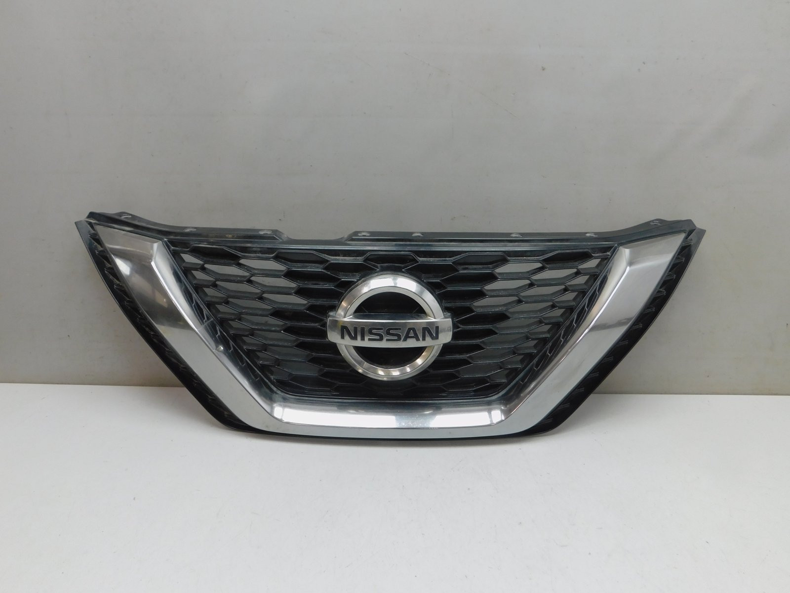 Решетка радиатора Nissan Qashqai (J11) 2014>