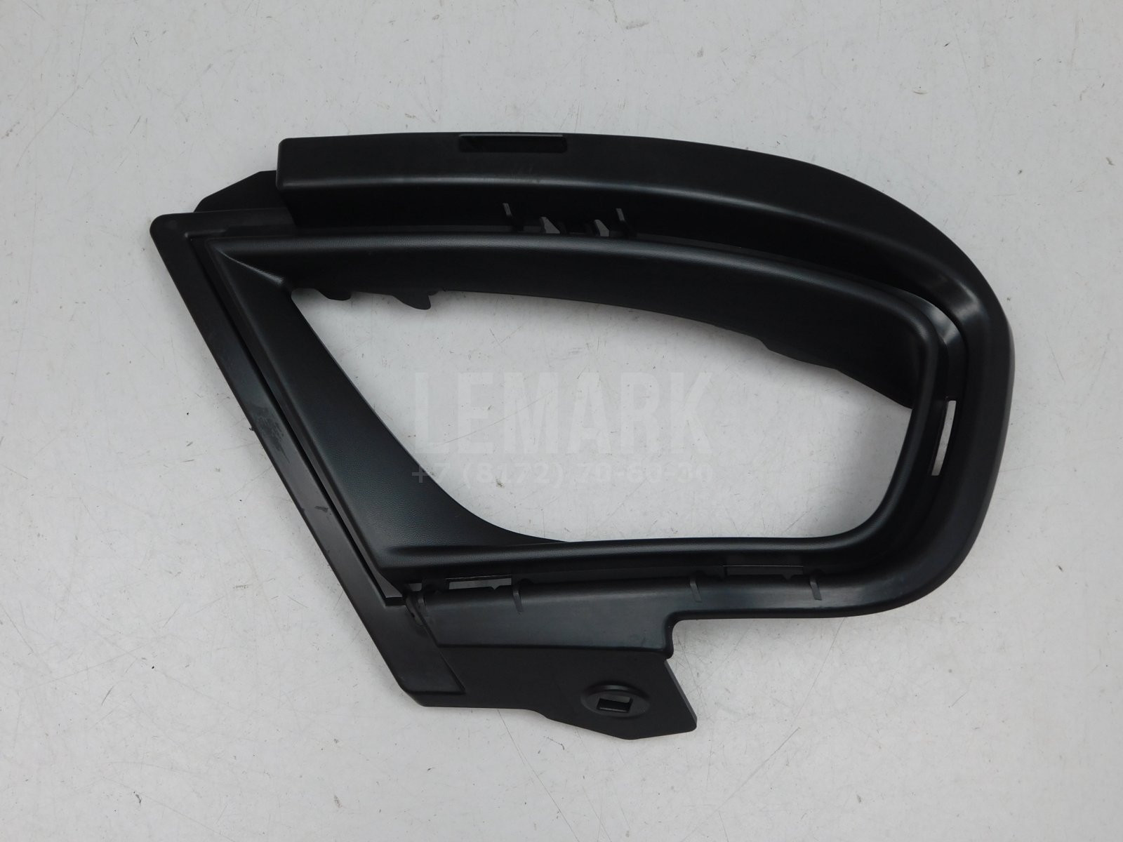Накладка заднего бампера правая Renault Duster 2011> Renault 269819275R