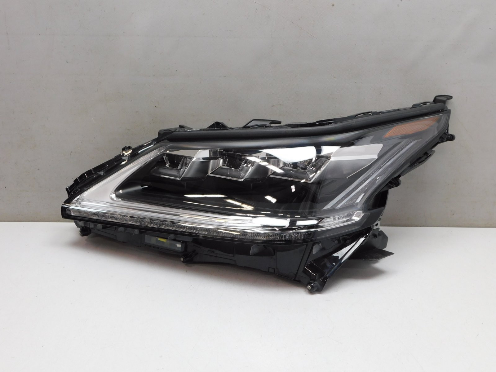 Фара левая Lexus LX 570 (URJ200) 2007>