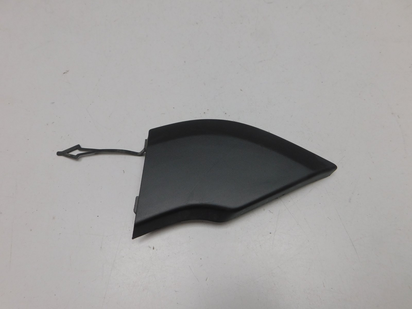 Заглушка буксировочного крюка Renault Sandero 2014>