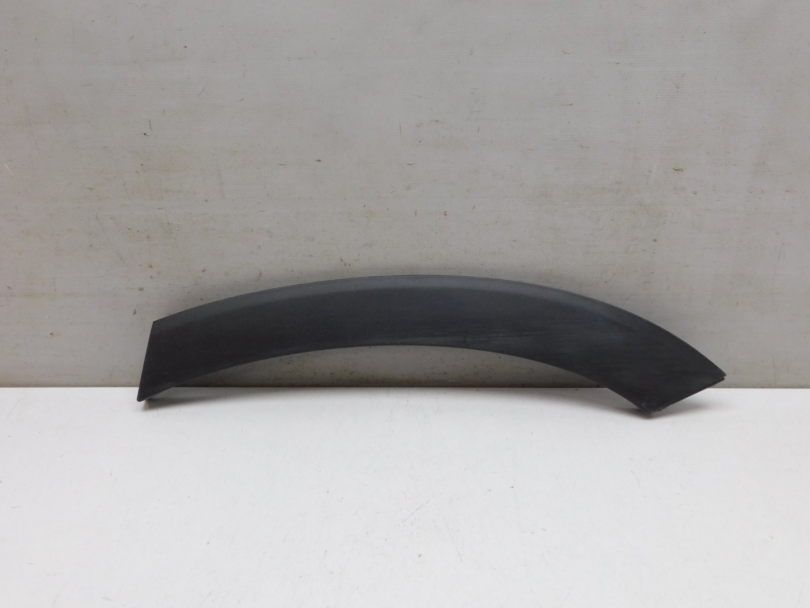 Накладка крыла заднего  левого Hyundai Santa Fe (TM) 2018>