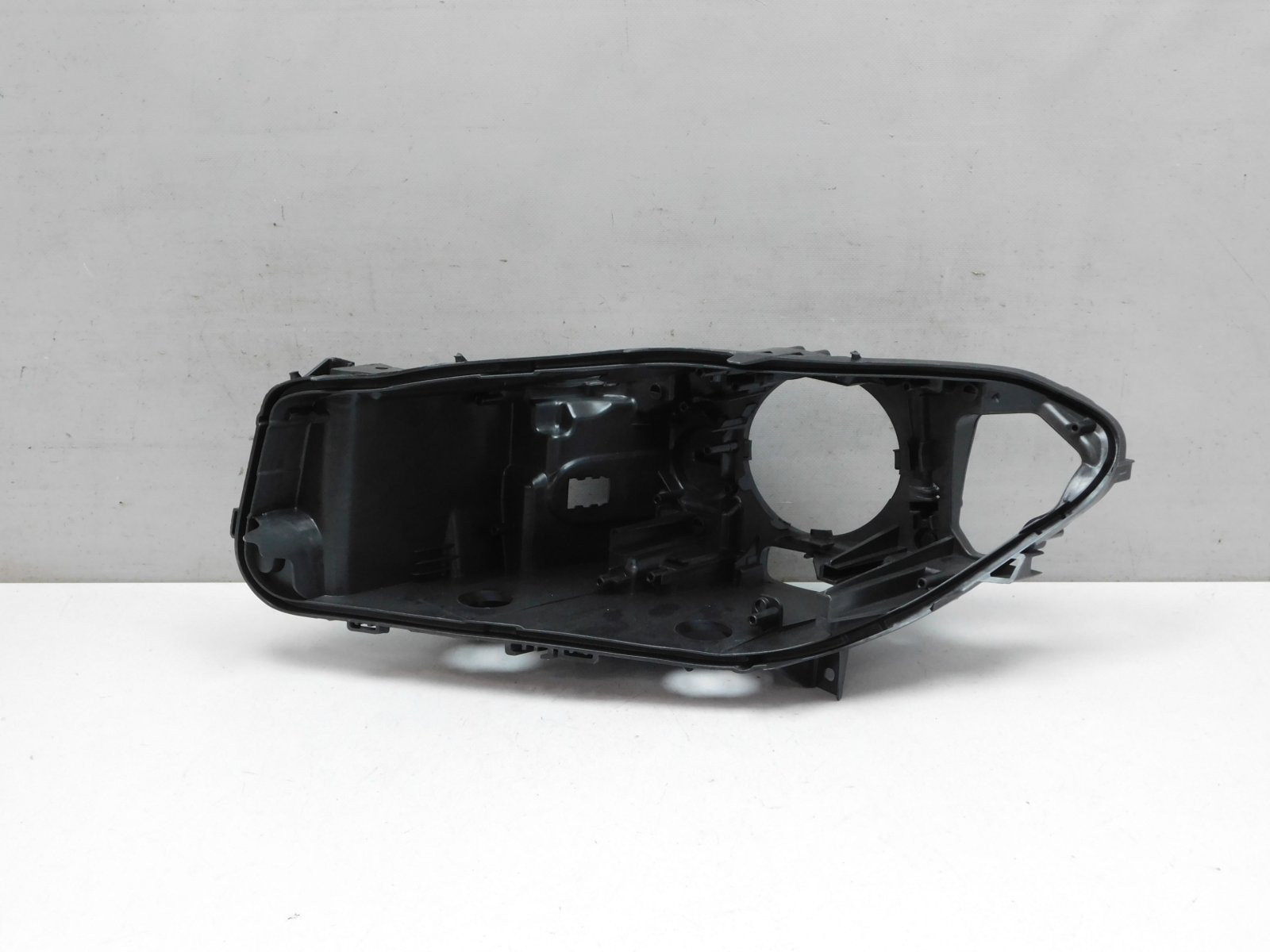 Корпус фары левой BMW 5-серия F10/F11 2009>