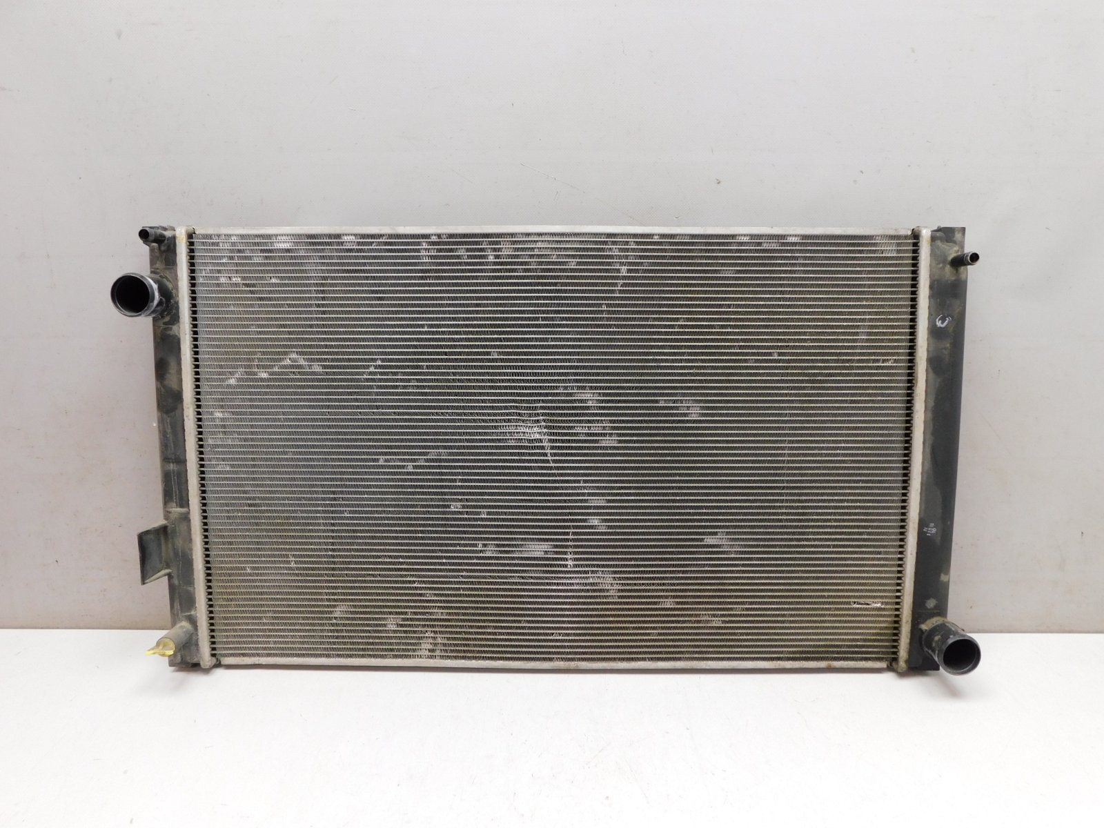 Радиатор охлаждения Toyota RAV 4 2013-2019