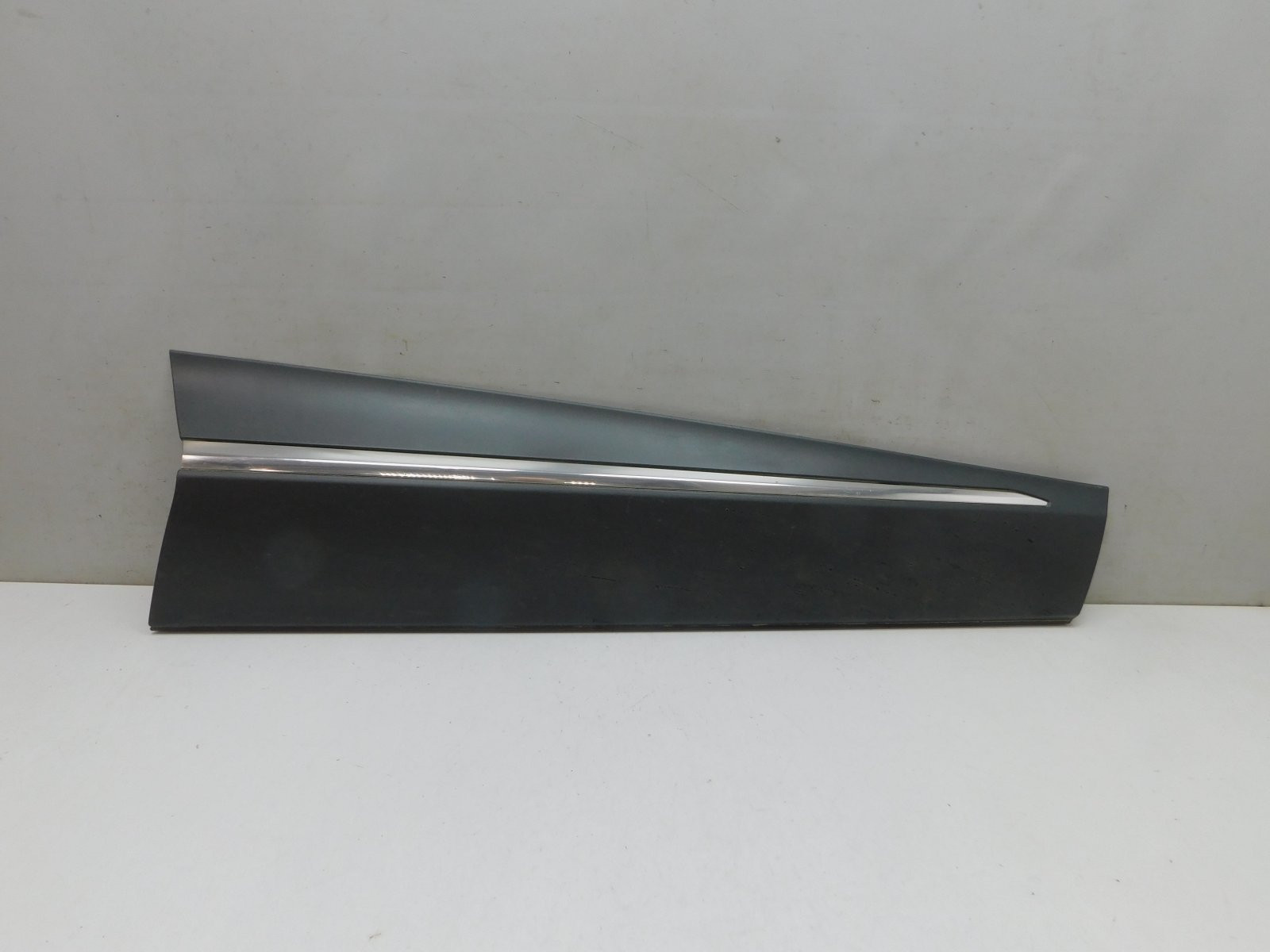 Накладка двери передней правой Renault Kaptur 2016>