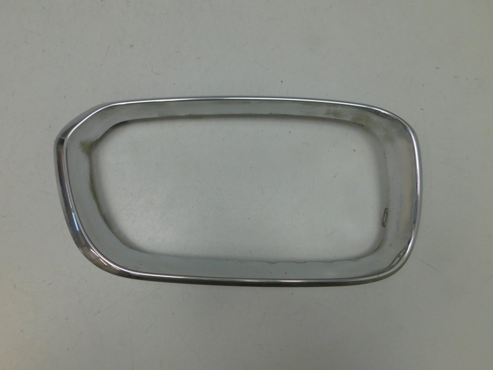 Накладка на решетку радиатора BMW 1-серия F20/F21 2011>