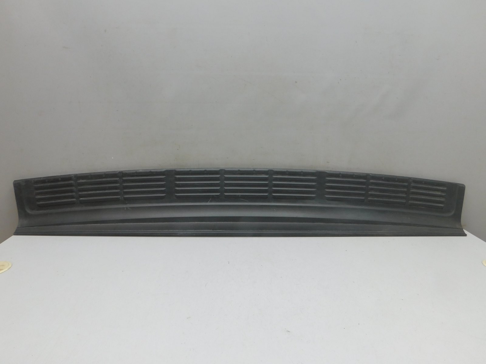 Накладка заднего бампера Toyota Land Cruiser (200) 2008>