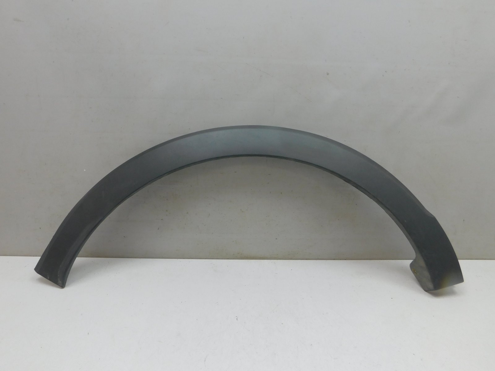 Накладка крыла заднего  правого Renault Kaptur 2016>