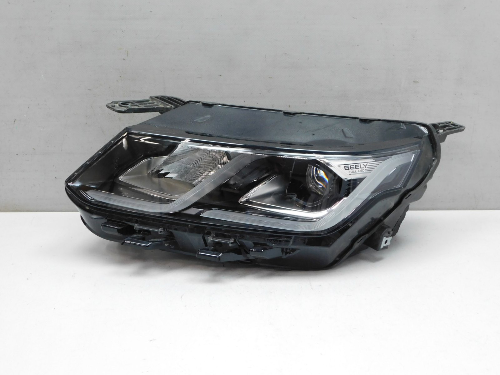 Фара левая Geely Coolray I 2020>