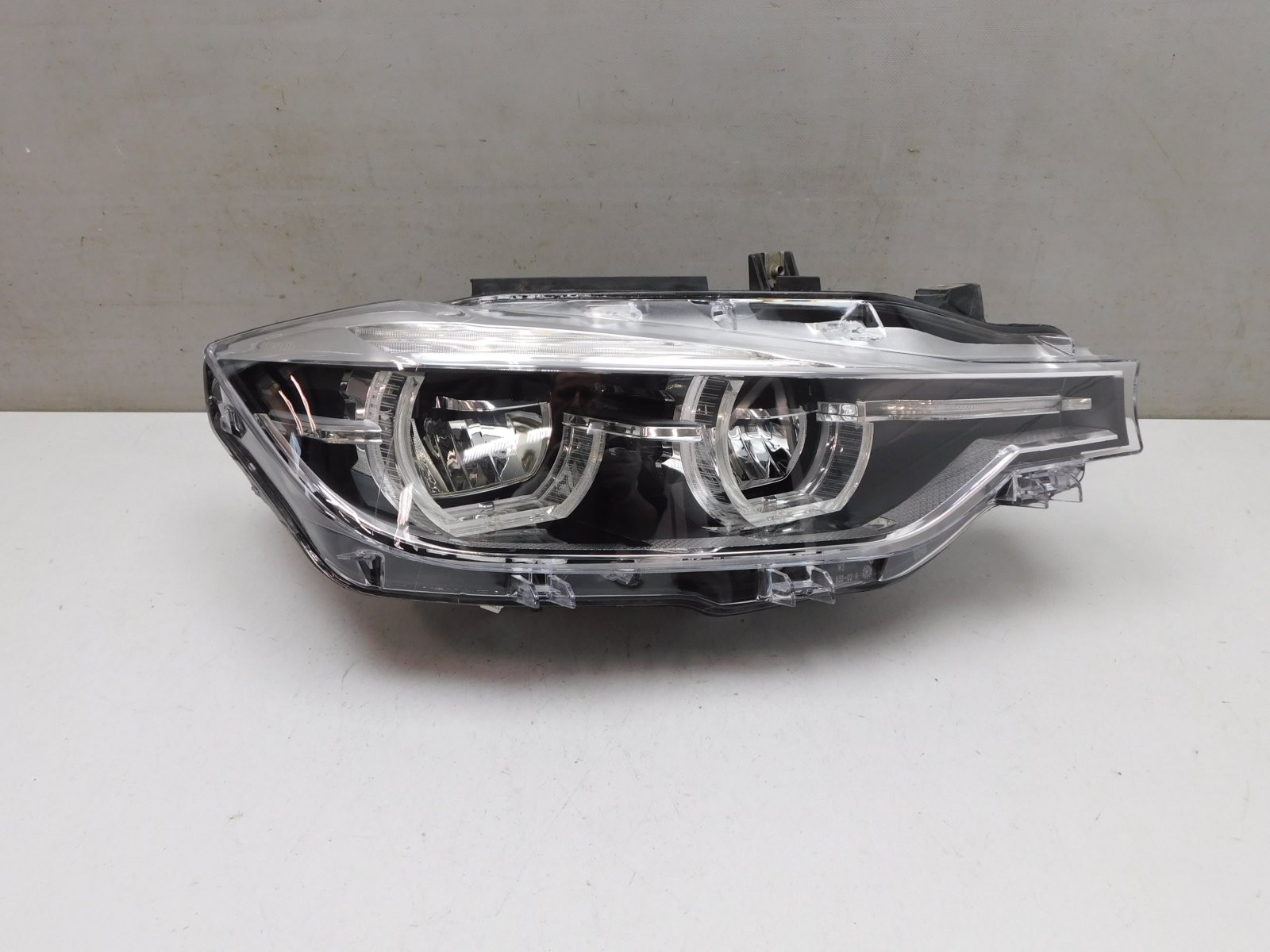 Фара правая BMW 3-серия F30 2011>