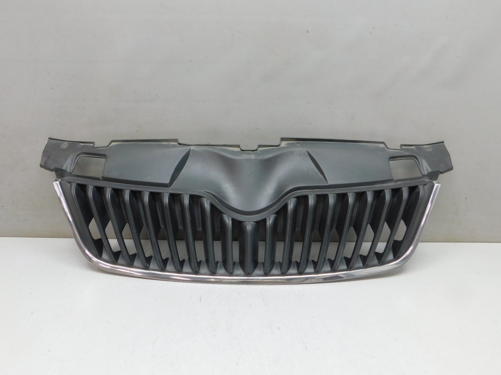 Решетка радиатора Skoda Fabia 2007-2015