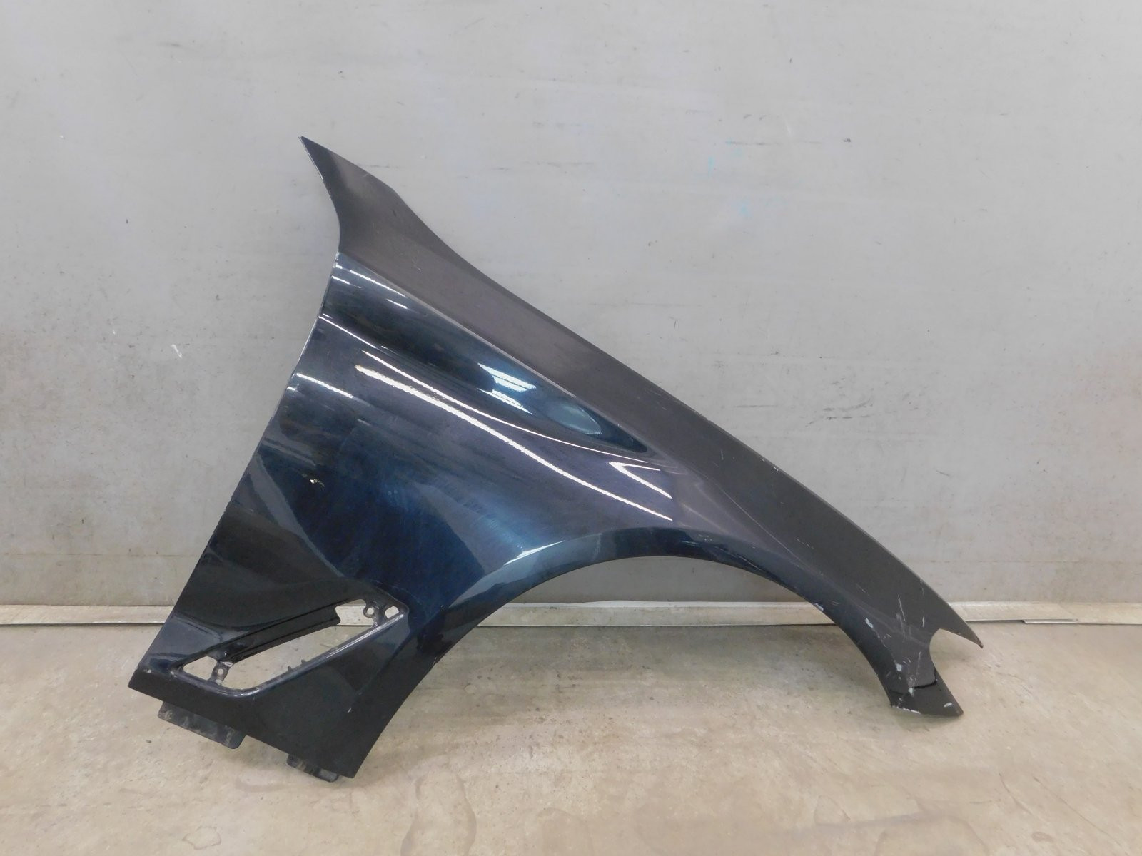 Крыло переднее правое BMW 5-серия G30 2016>