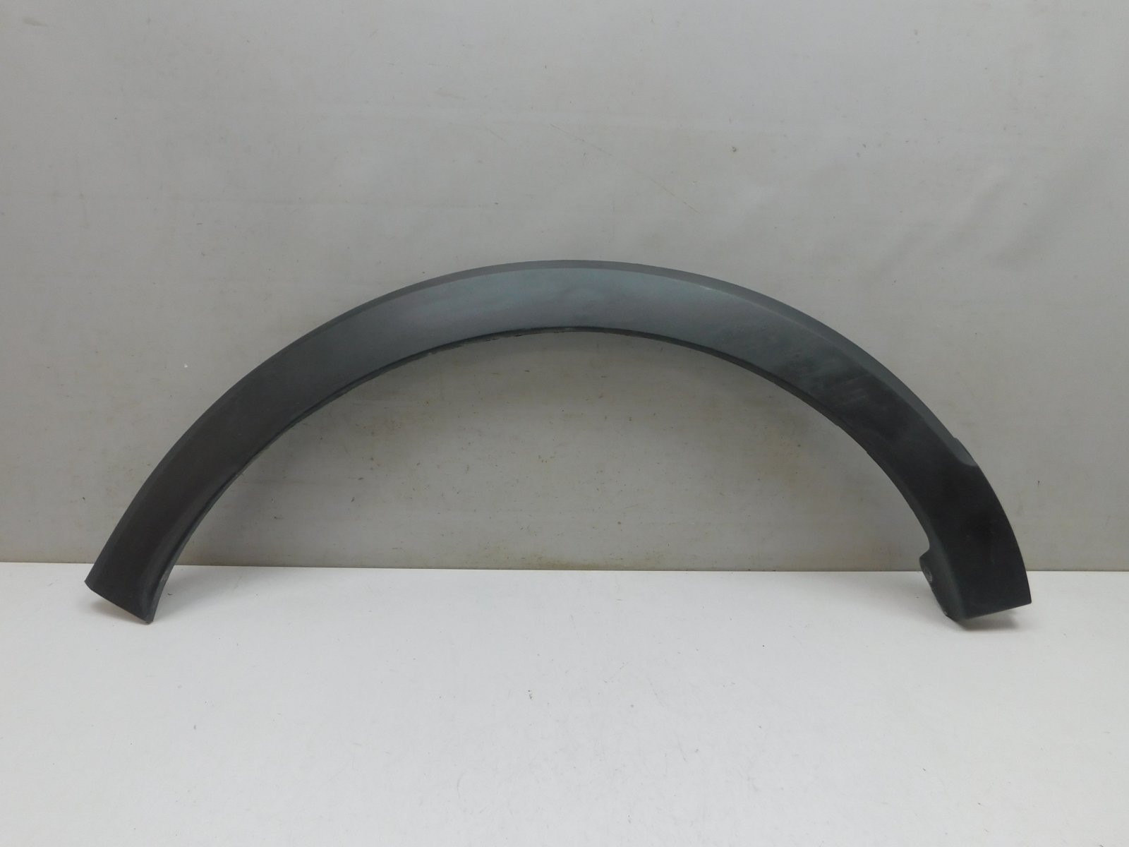 Накладка крыла заднего  правого Renault Kaptur 2016>