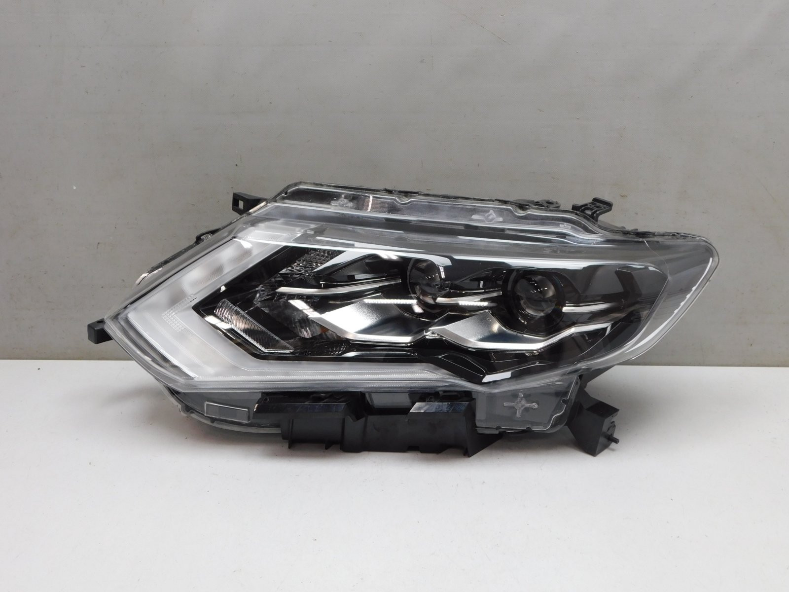 Фара левая Nissan X-Trail (T32) 2014>