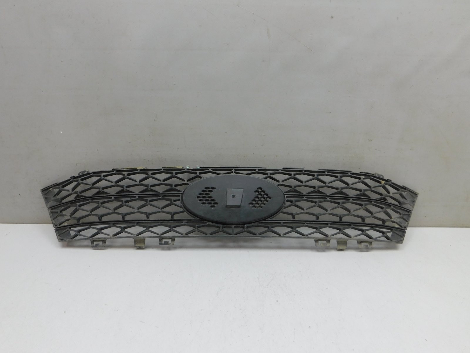 Решетка радиатора VAZ Vesta 2015>