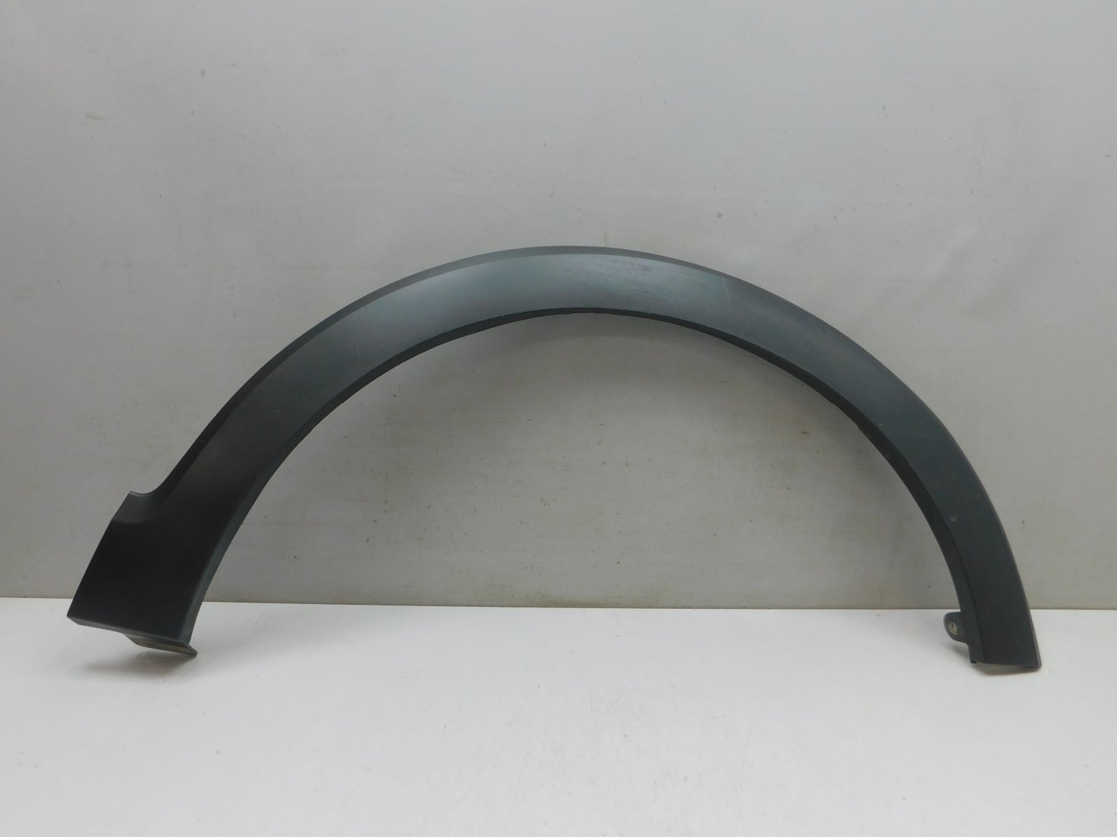 Накладка крыла переднего правого Renault Kaptur 2016>