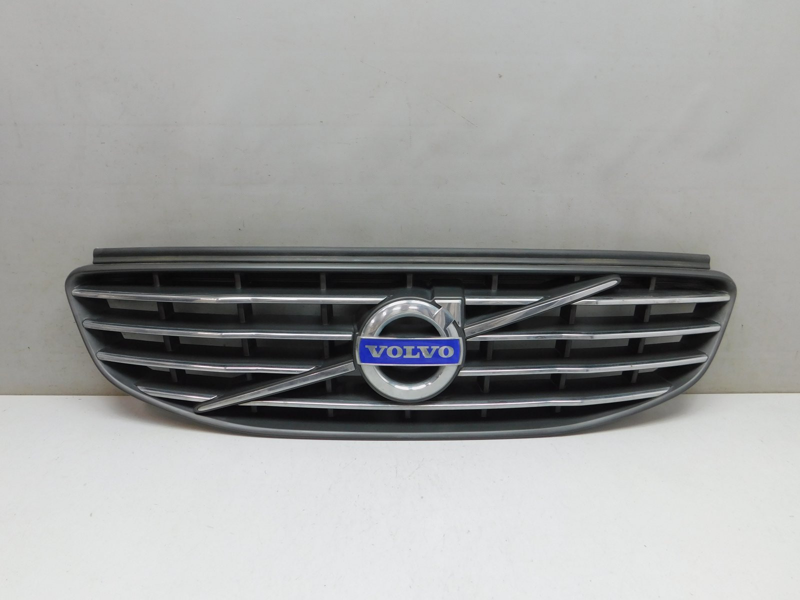 Решетка радиатора Volvo XC60 2008-2017