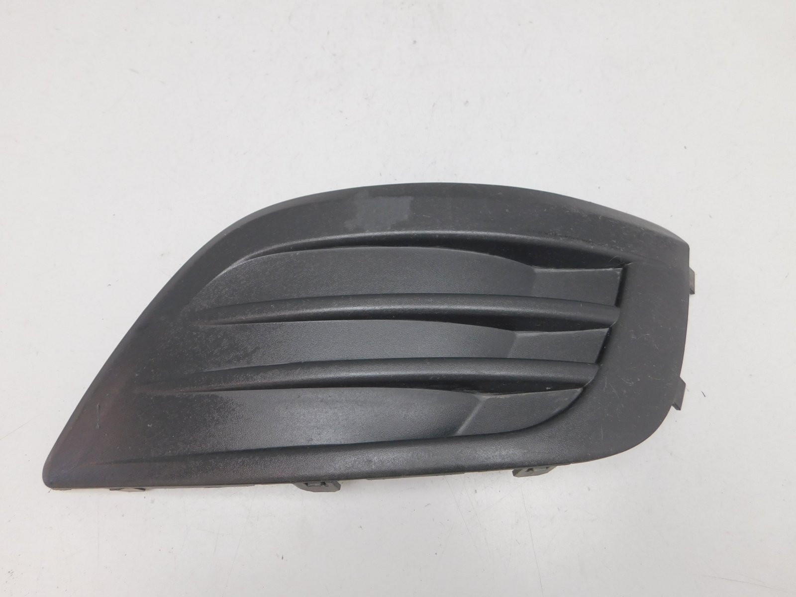 Решетка в бампер левая VAZ Lada Largus 2011>