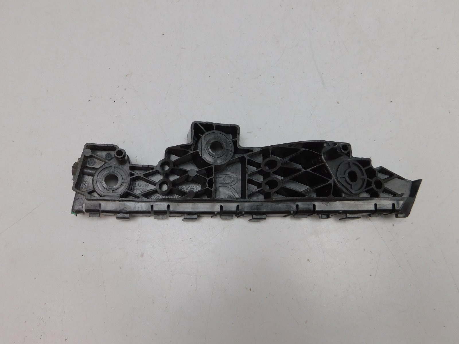 Направляющая переднего бампера Haval M6 2021>