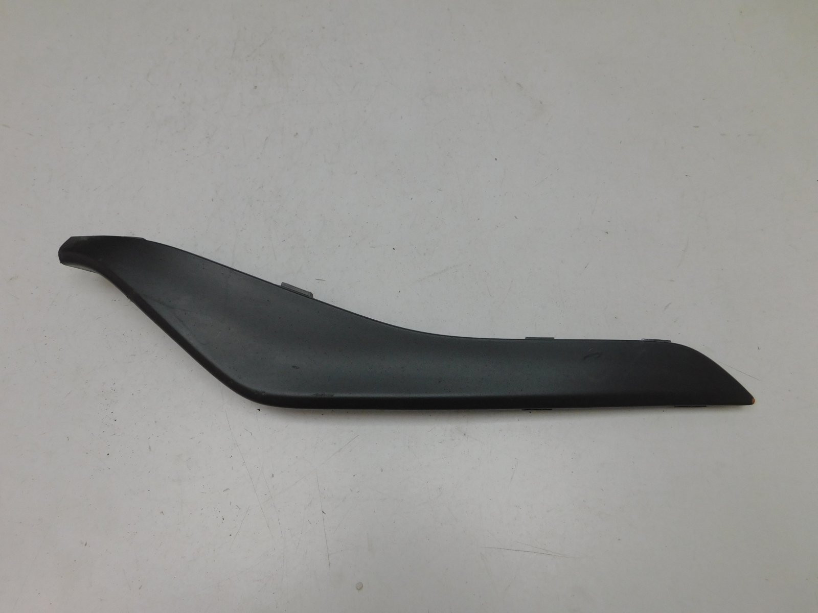 Накладка переднего бампера Volvo XC60 2008-2017