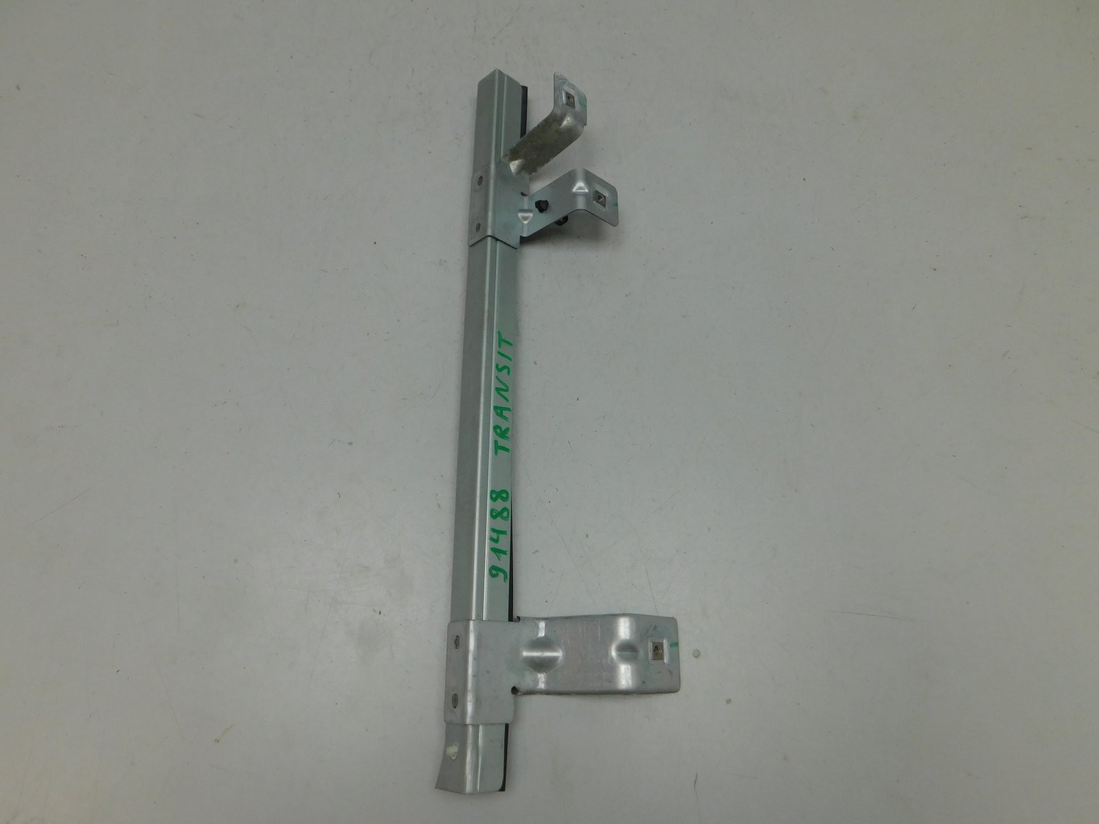 Направляющая стекла двери Ford Transit 2014>