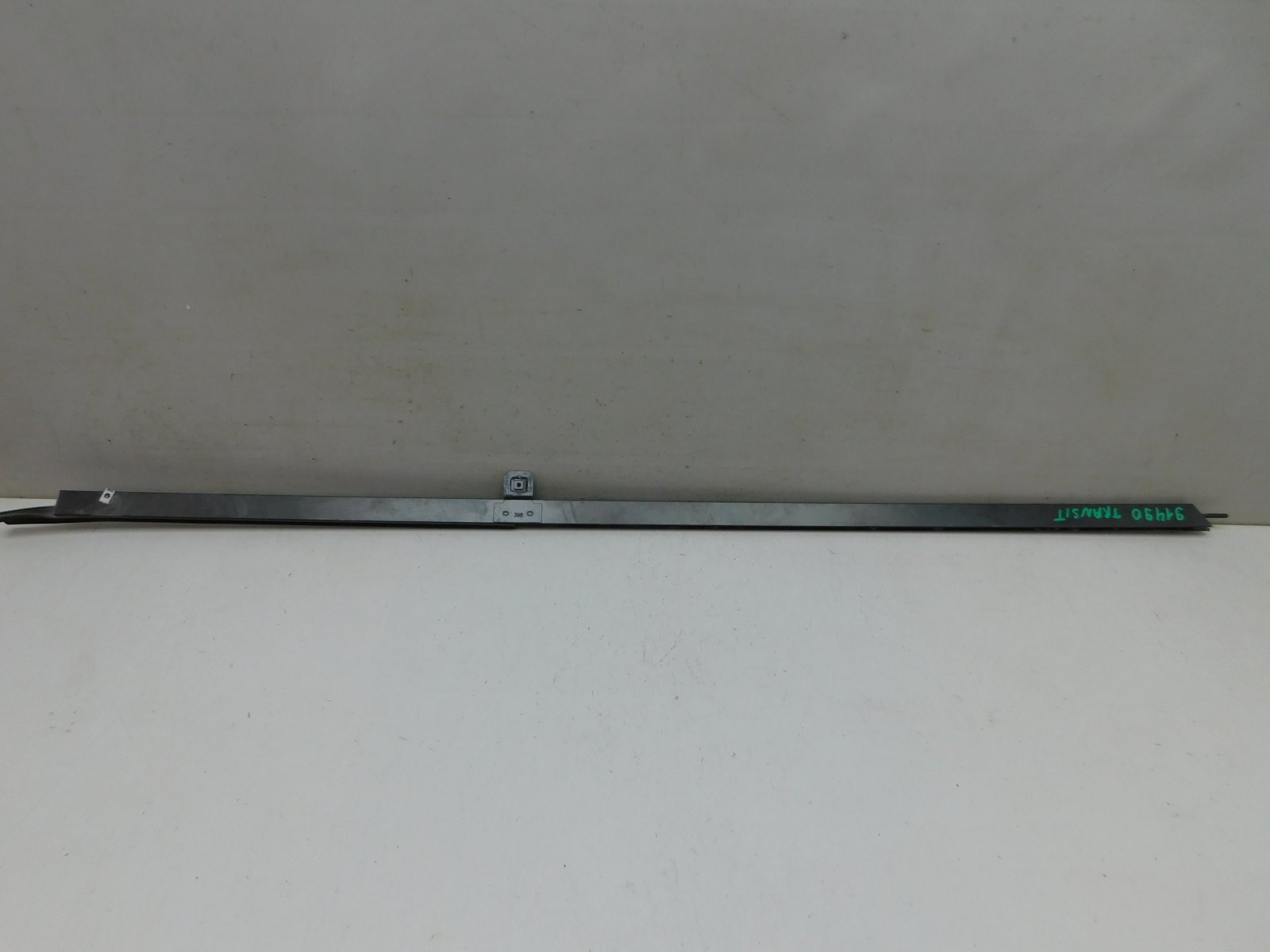 Направляющая стекла двери Ford Transit 2014>