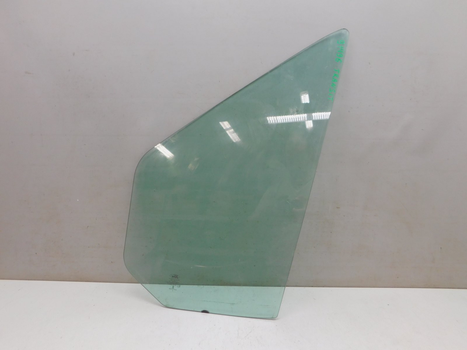 Стекло двери передней правой Ford Transit 2014>