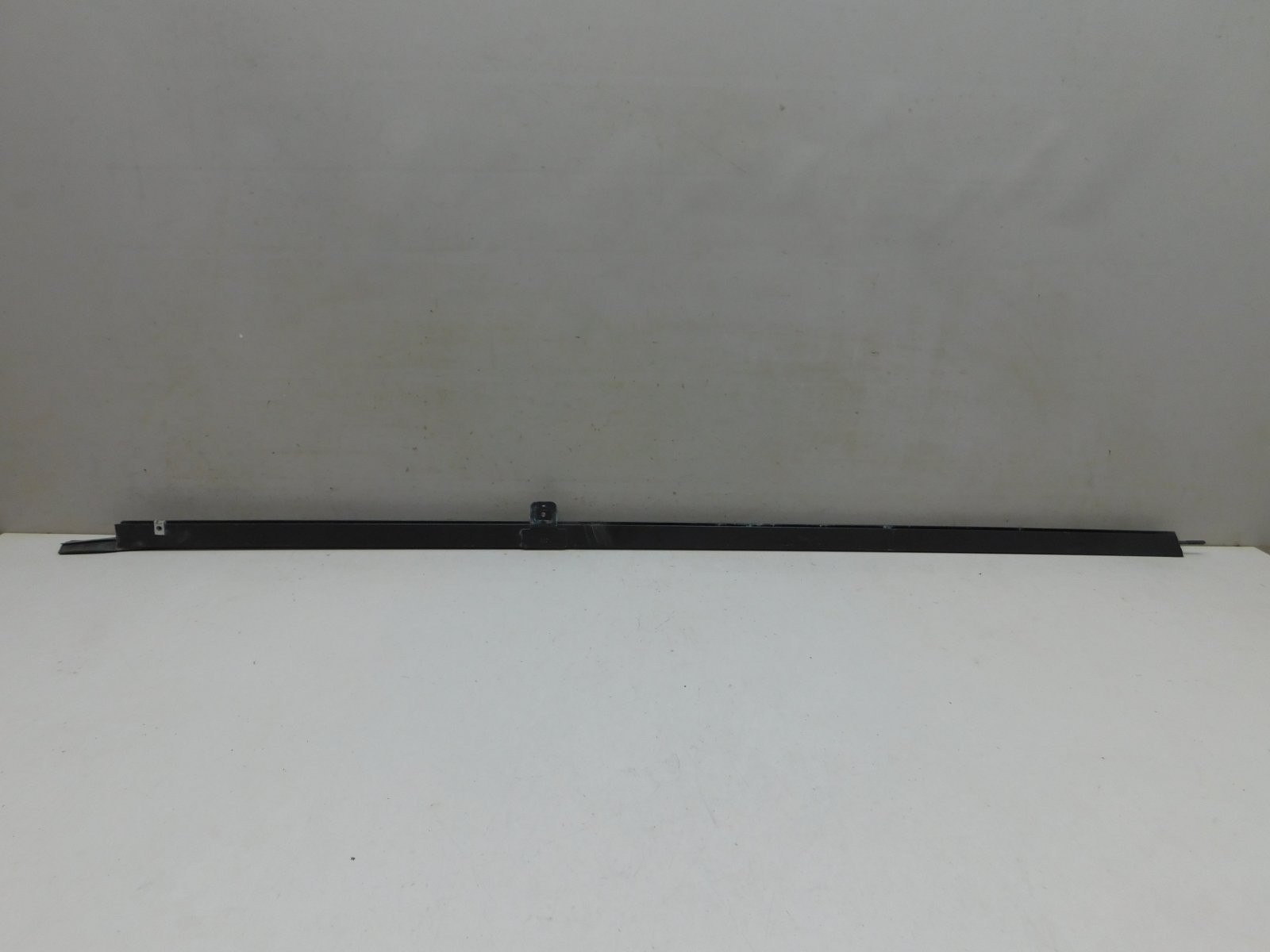 Направляющая стекла двери Ford Transit 2014>